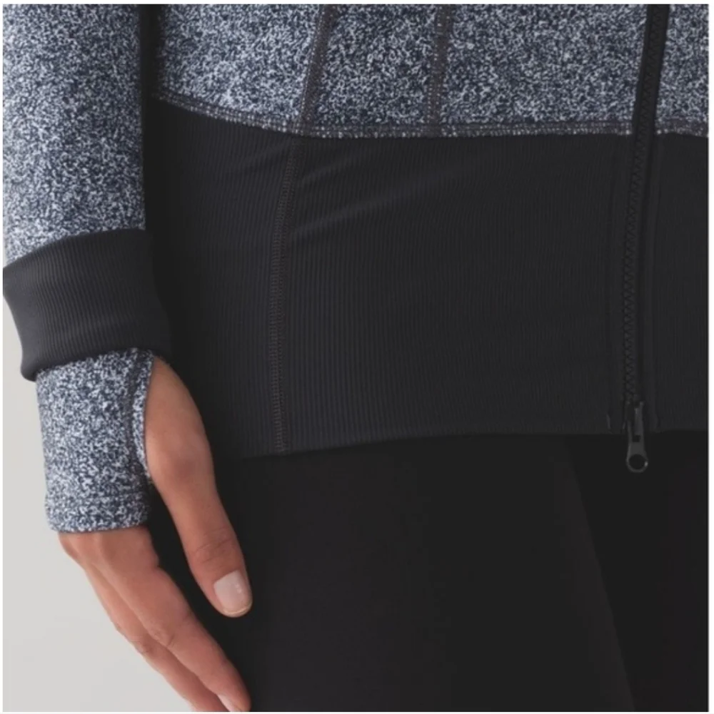 Lululemon Daily Practice Jacket Size 6 Rio Mist White Black Deep Coal Color